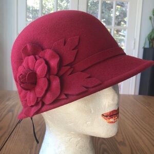 Maroon flower wool cloche hat